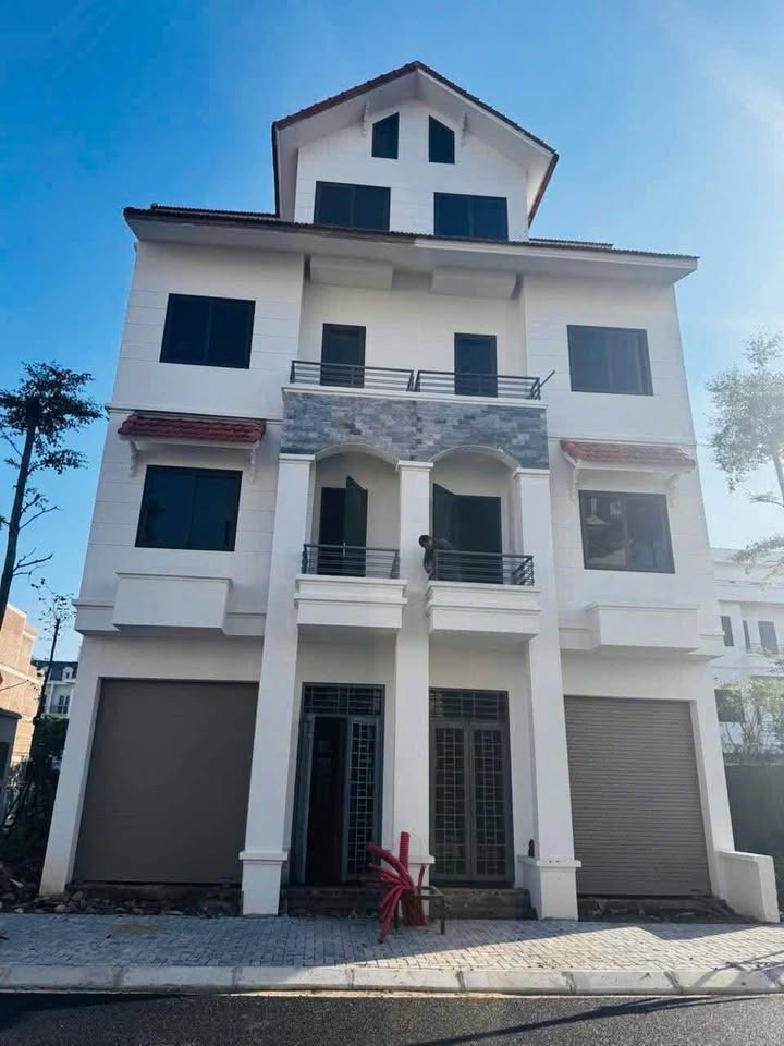 Bán liền kề Cienco5 Hoài Đức, lô góc 2 mặt tiền, 86.5m², 4 tầng