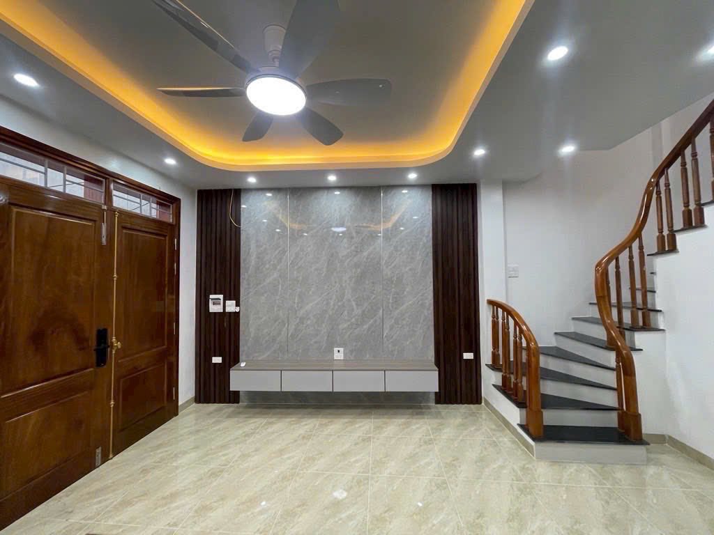 Nhà 4 tầng Kiến Hưng, đầy đủ nội thất, sổ đỏ sẵn sàng