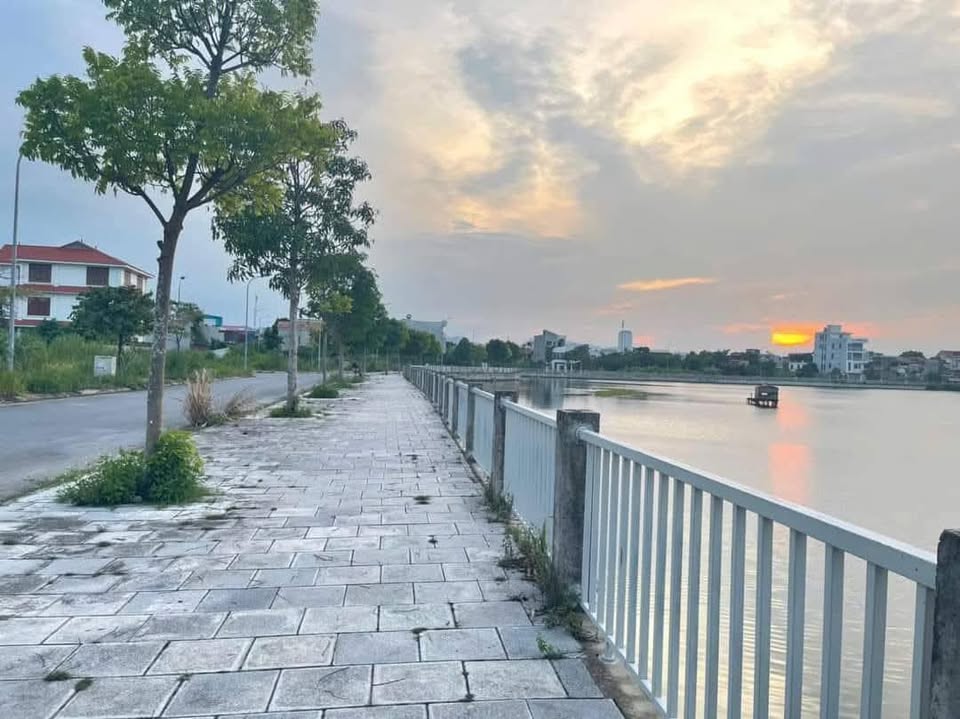 Đất nền view hồ Kim Bảng, Hà Nam, giá tốt, sổ đỏ sẵn