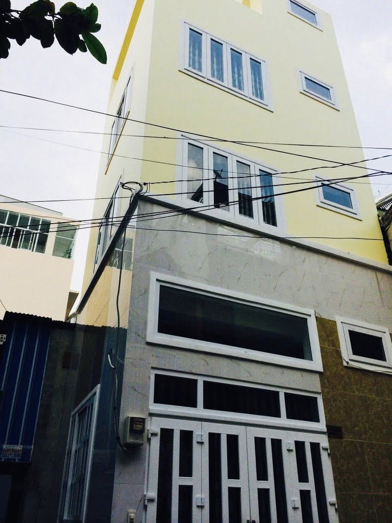 Nhà 4 tầng, hẻm 5m, khu Phan Xích Long, giá chỉ 6,5 tỷ, quá đã cho gia đình trẻ