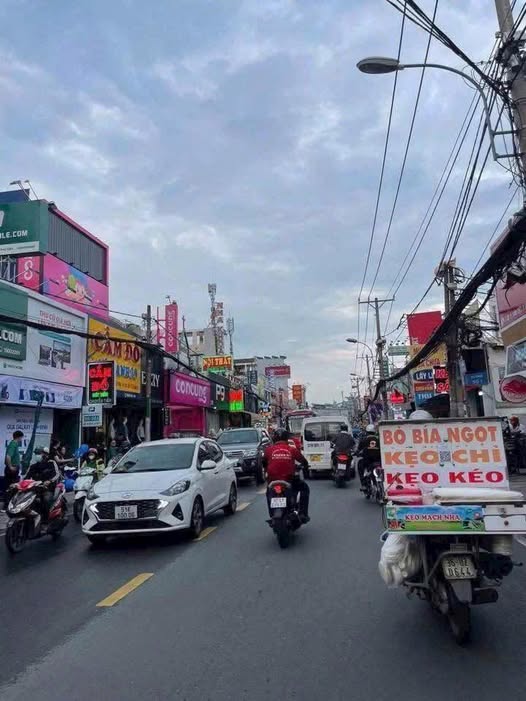 Cho thuê mặt bằng kinh doanh mặt tiền đường Lê Văn Việt, Thủ Đức