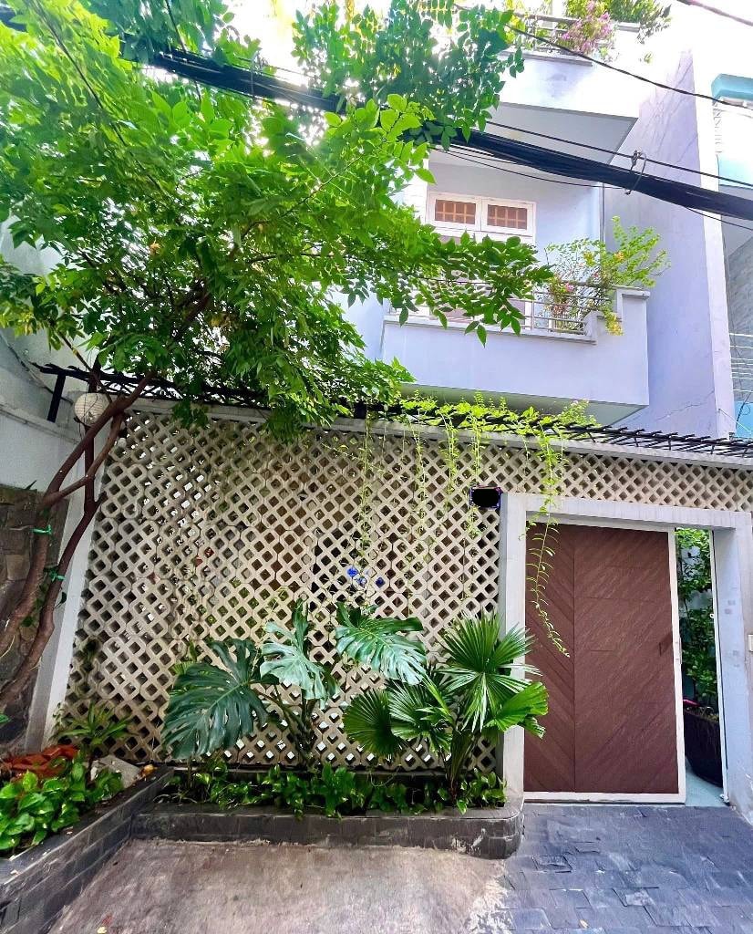 Nhà 6m mặt tiền phố Nguyễn Đình Chính, Phú Nhuận