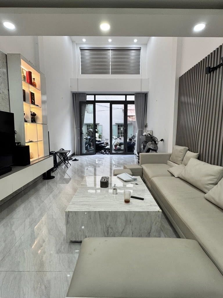 Nhà mới 5 tầng, 6 phòng ngủ quận 5, hẻm 4.5m thông thoáng, gần bệnh viện An Bình, giá 12 tỷ