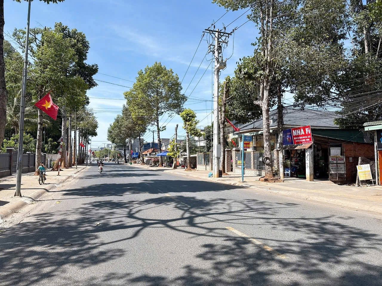 1,5 sào đất mặt tiền Hương Lộ 2, gần chợ Hoà Long