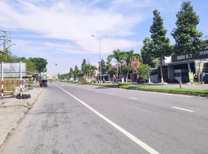 Mặt tiền Đường Đồng Văn Cống - Kinh doanh, kho bãi đắc địa