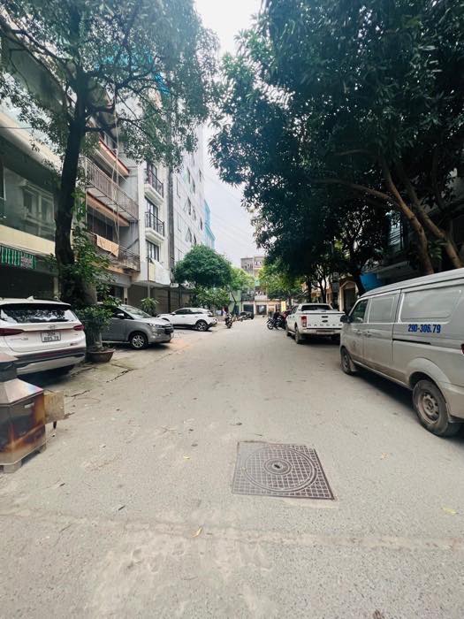 Nhà Doãn Kế Thiện 38m², ô tô tránh, trung tâm tiện ích