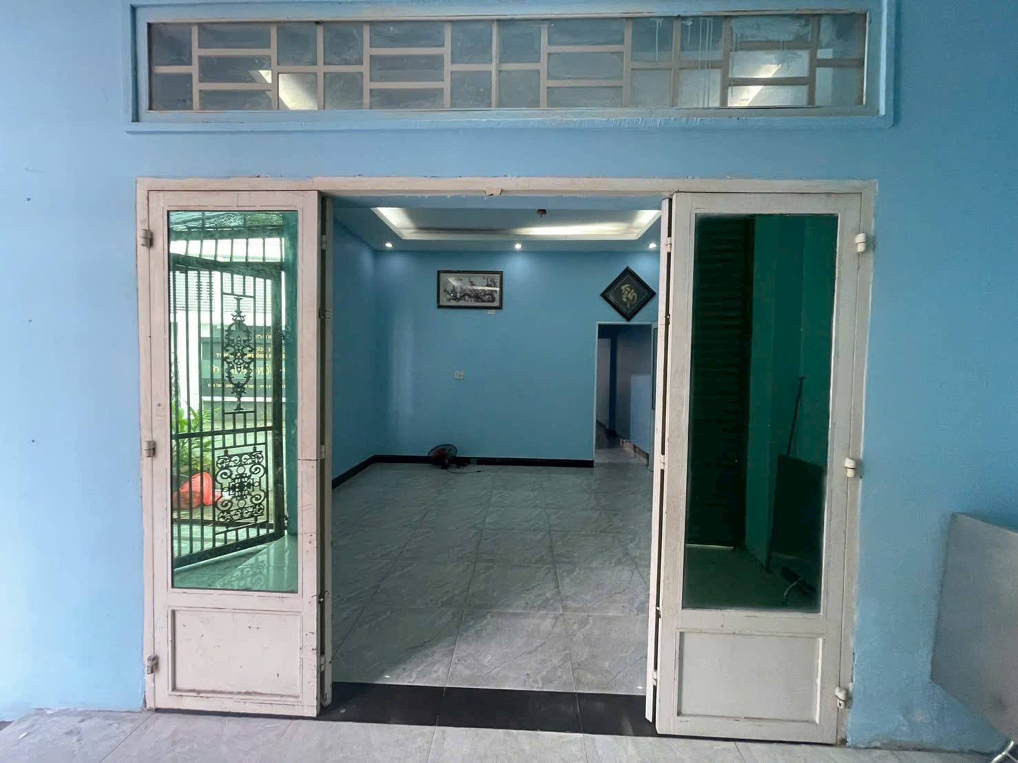 Nhà 2 phòng ngủ Huỳnh Văn Lũy: Thoáng mát, đường ô tô, giá "hời" 5.5 triệu/tháng