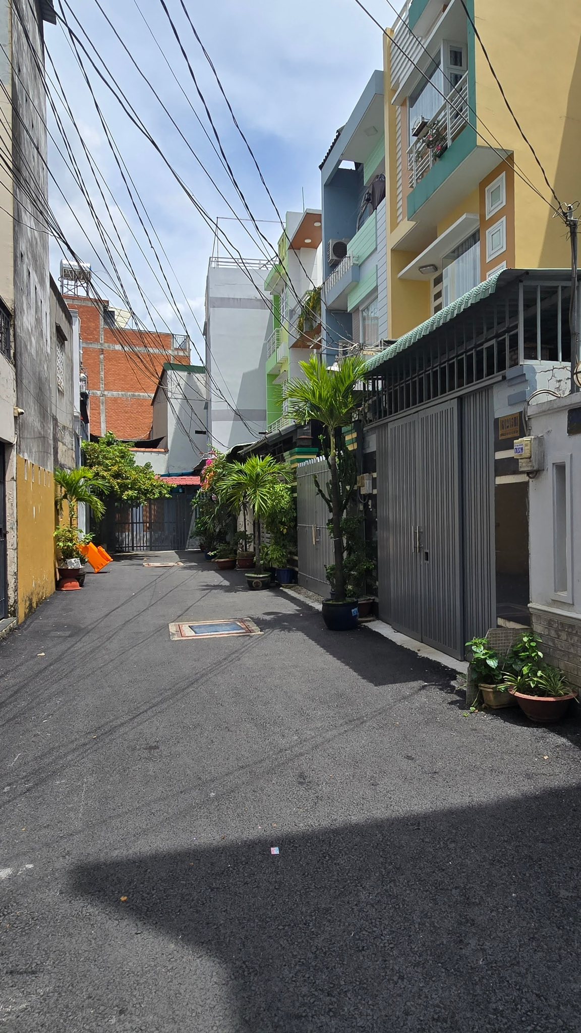 Siêu phẩm nhà 3 tầng 70m2 tọa lạc ngay khu chợ Hạnh Thông Tây sầm uất, quận Gò Vấp