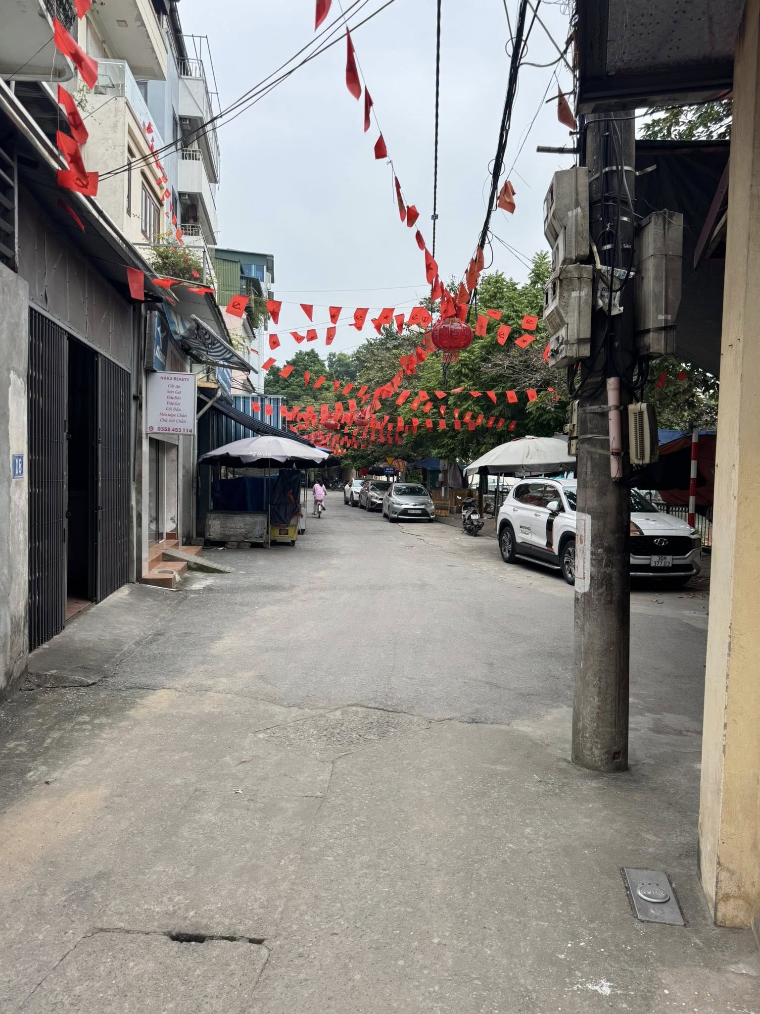 Nhà phân lô Hoàng Mai - ô đỗ cổng - vị trí đẹp