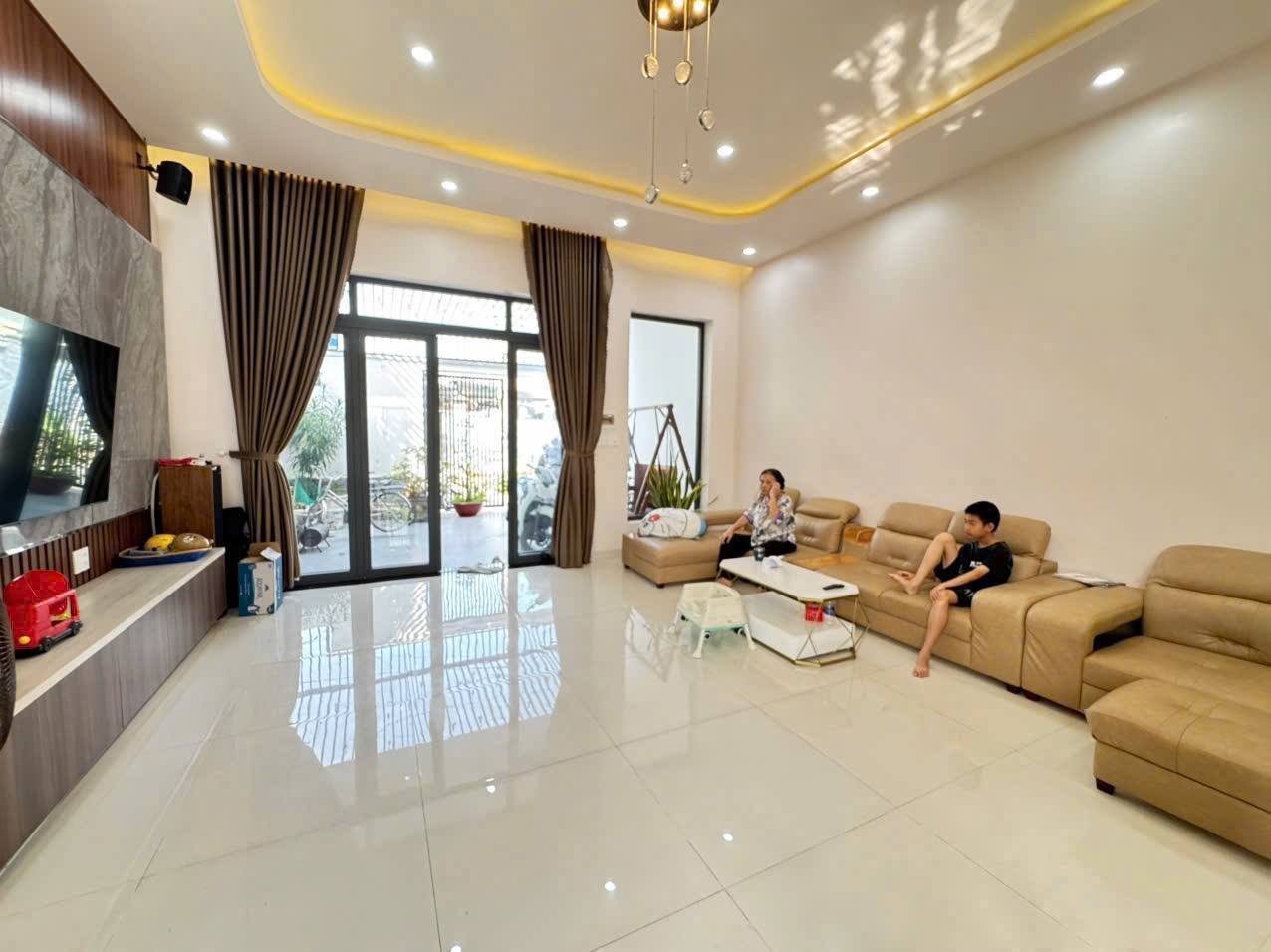 Bán nhà 1 trệt 1 lầu, 6m x 22.26m, hẻm xe hơi, Rạch Giá, Kiên Giang