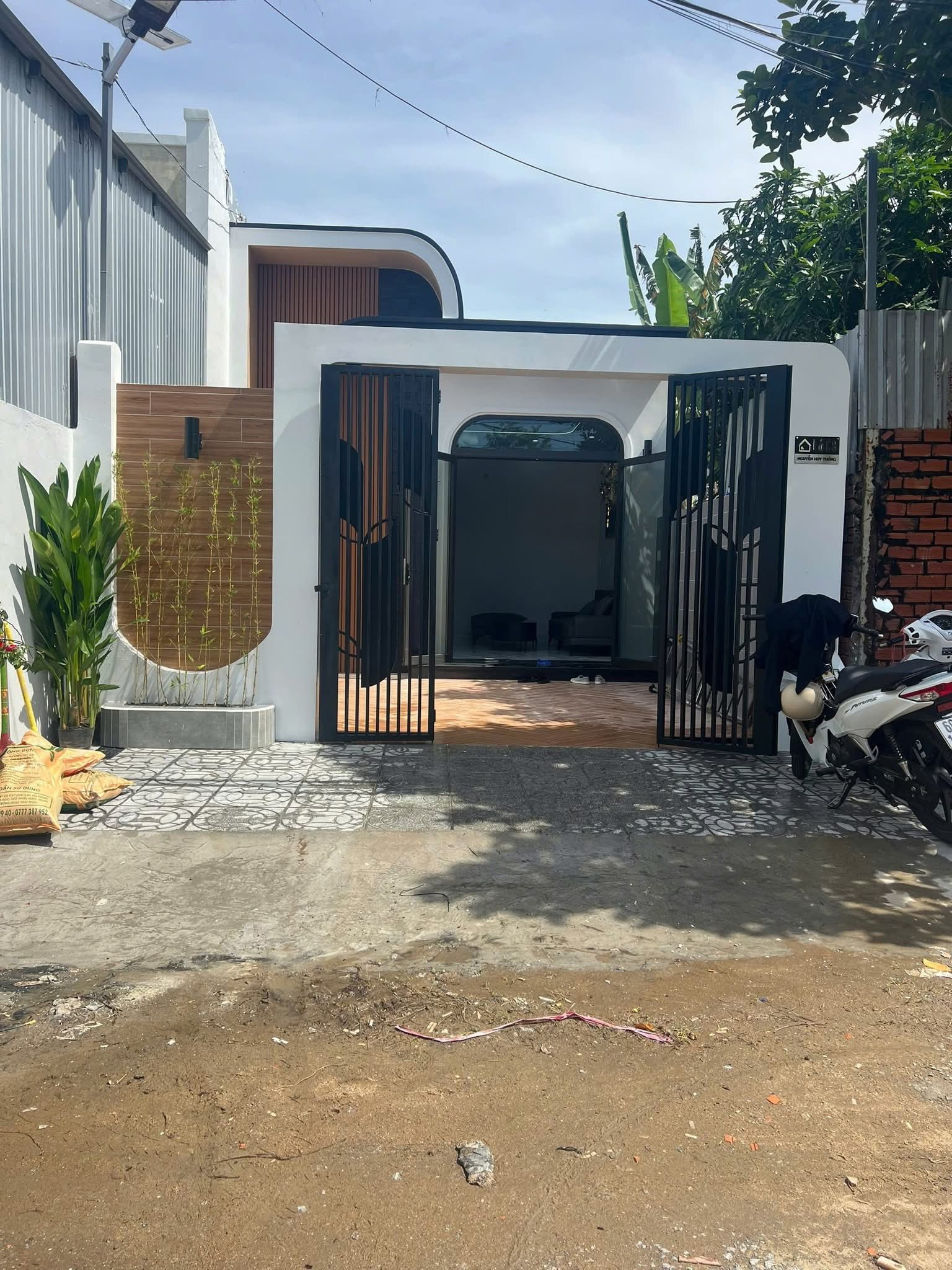 Nhà mặt tiền đường Nguyễn Huy Tưởng, Rạch Giá, Kiên Giang