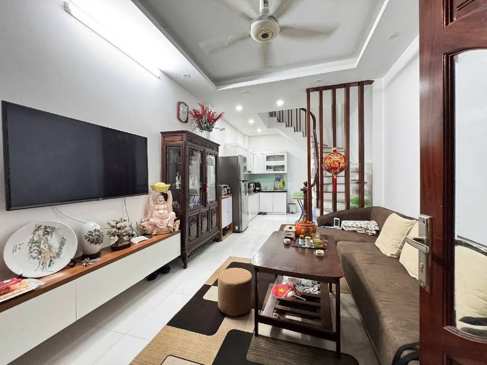 Nhà xinh Phú Thượng, 50m², 5 tầng, 8,8 tỷ, sắm ngay thôi