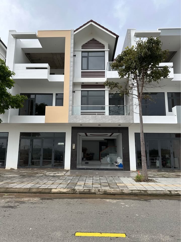 Siêu phẩm nhà 3 tầng ngay trung tâm Đà Nẵng, đường 16m