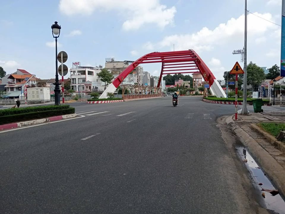 Siêu phẩm đất nền mặt tiền Vũ Trọng Phụng, Phường Long Hương, thành phố Bà Rịa đây ạ