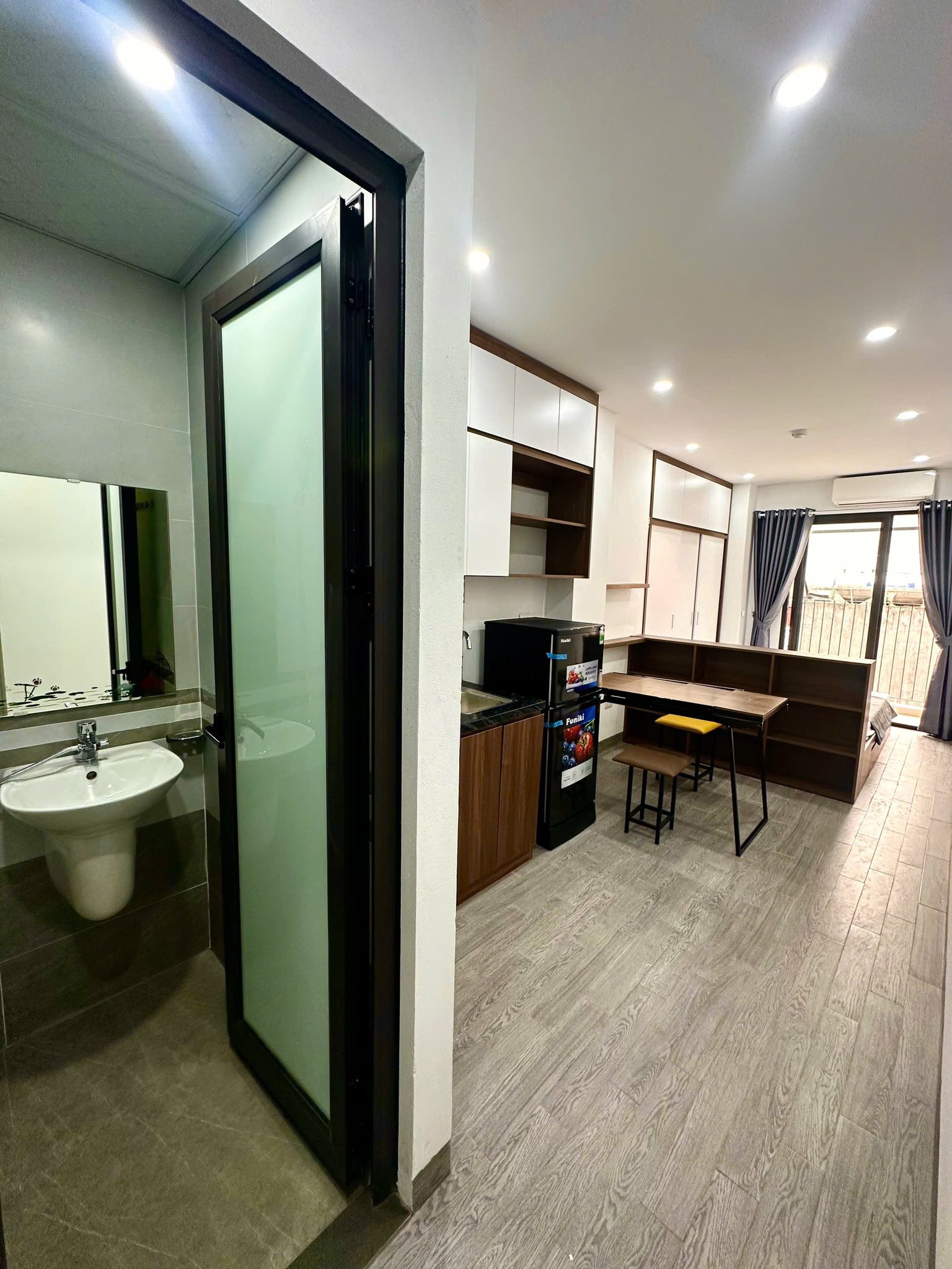 Căn hộ Studio 30m2 tại Quan Nhân, Thanh Xuân - Tiện nghi, thang máy, ban công thoáng