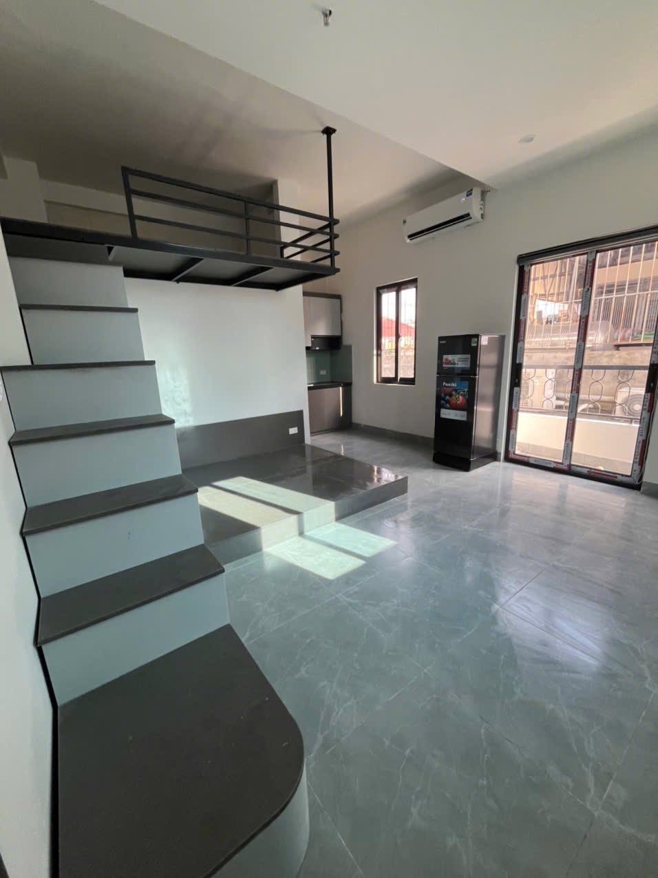 Căn hộ studio gác xép 30m2 tại tầng 6, ngõ 58 Nguyễn Khánh Toàn, Cầu Giấy