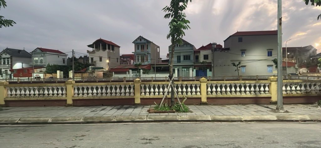 Bán đất 80m2 Xuân Nộn, Đông Anh, 3 tỷ, view hồ thoáng mát, ô tô vào đất