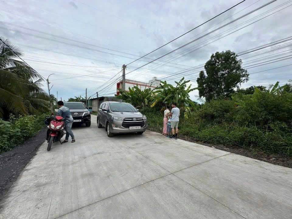 Bán đất tặng nhà vườn 780m2 mặt tiền nhựa 8m, Long An, giá ngộp chỉ 3 tỷ