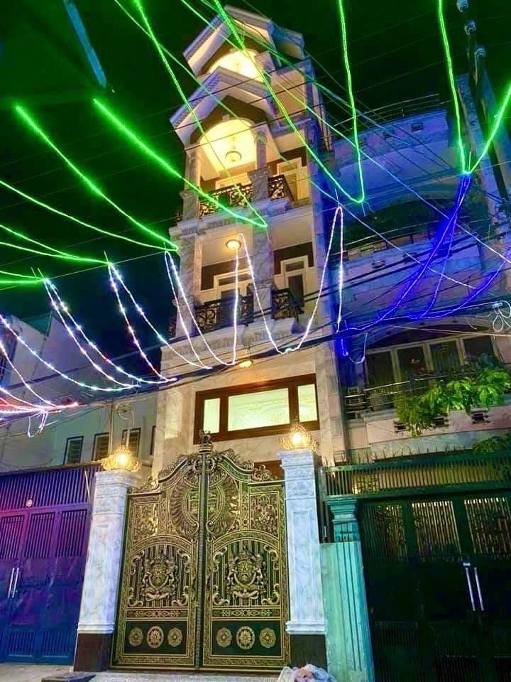 Nhà Gò Xoài 5 tầng, sát mặt tiền, tặng nội thất "xịn sò"