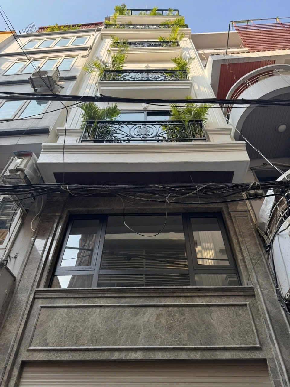 Biệt thự 7 tầng sang trọng, khu phân lô Cầu Giấy, 45m2, có gara ô tô riêng