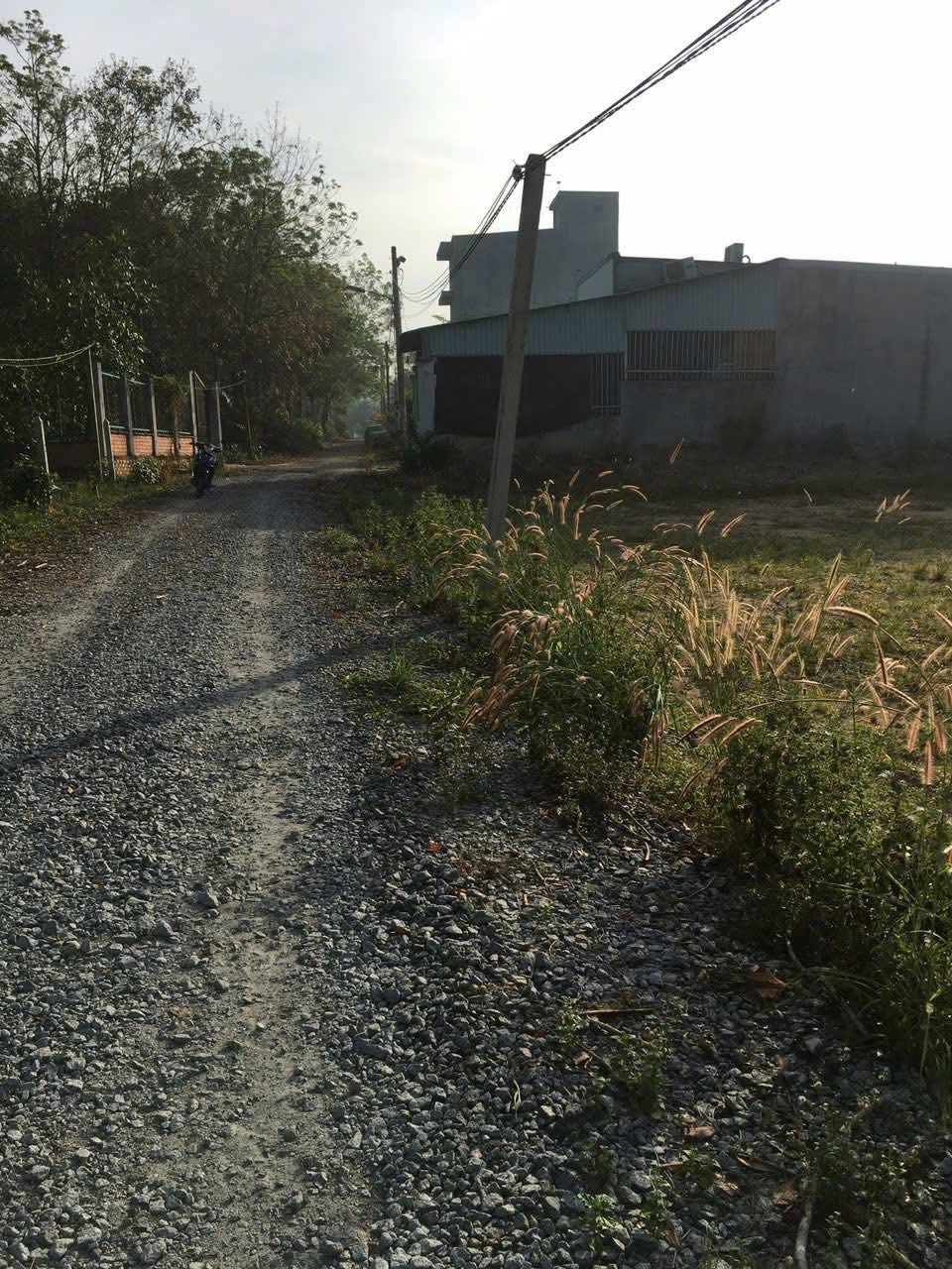 Đất xịn Bình Dương, 5m x 42m, giá iu thương 1.1 tỷ