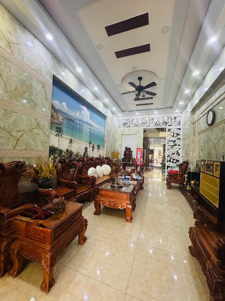 Vị trí vàng mặt phố Tên Lửa, ngay ngã tư sầm uất bậc nhất, giáp ranh Aeon Mall Bình Tân