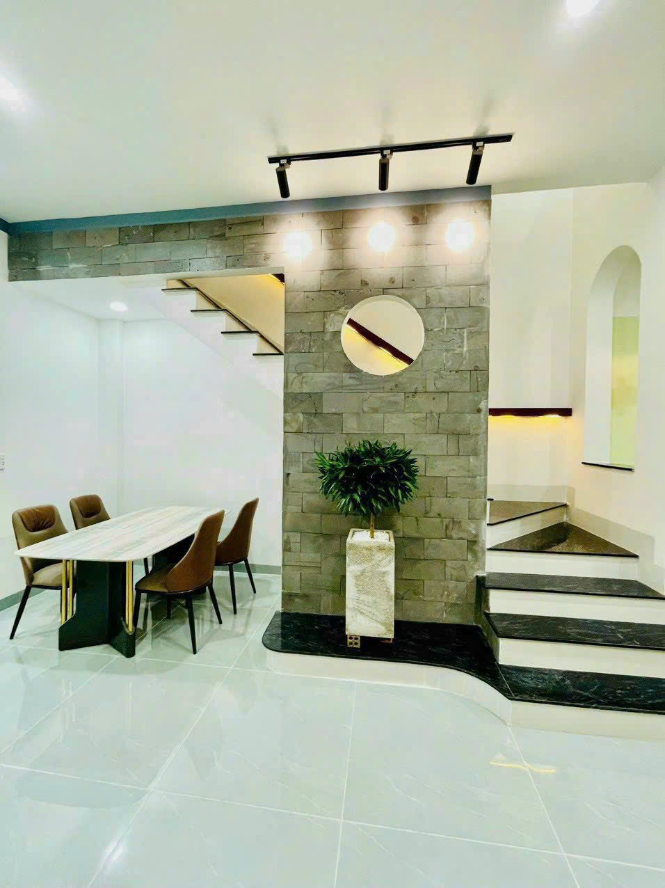 Nhà gác lửng sổ riêng, 5mx25m, gần Trường Đại học Công nghệ Đồng Nai, Trảng Dài