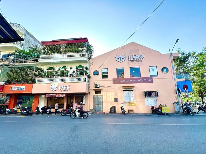 Cho thuê nhà mặt đường Cát Cụt, Hải Phòng, mặt tiền 4,5m, kinh doanh tốt