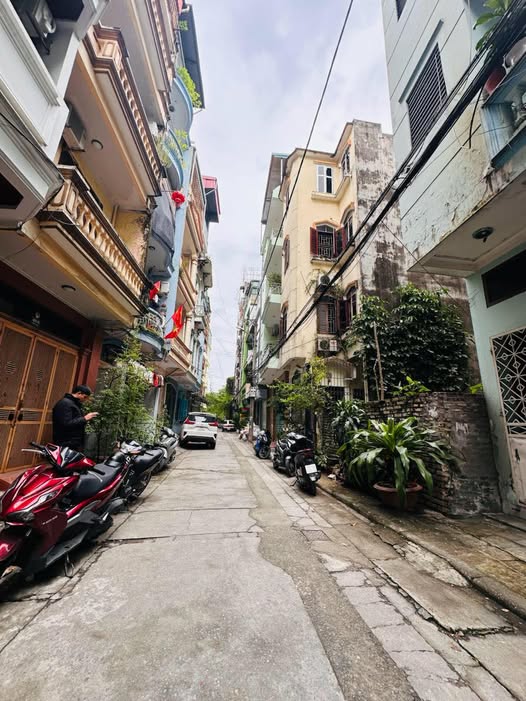 Bán gấp đất phân Lô Phố Vọng, Hai Bà Trưng vỉa hè ô tô tránh, 38m2