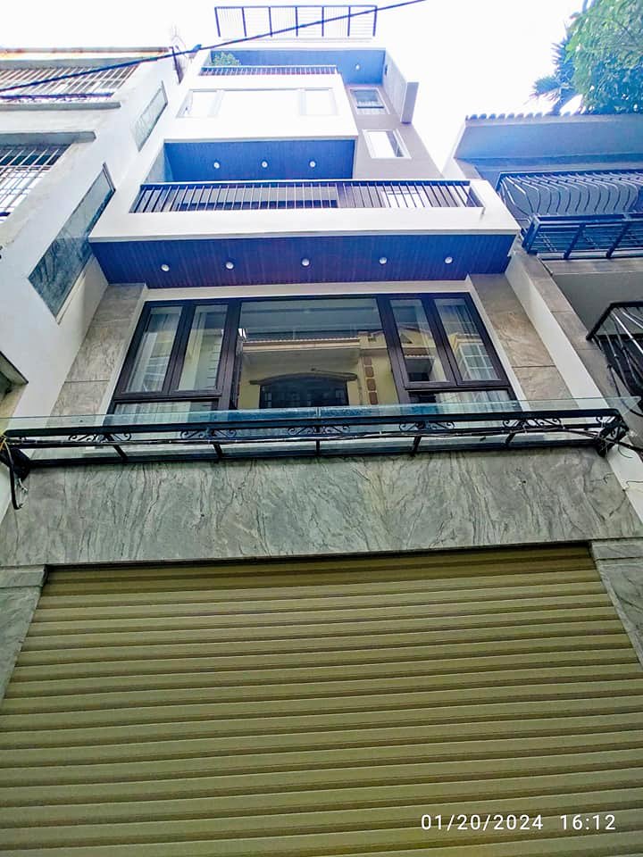 Tuyệt phẩm nhà Cầu Giấy, Hà Nội, với diện tích 45m2, thiết kế 5,5 tầng hiện đại