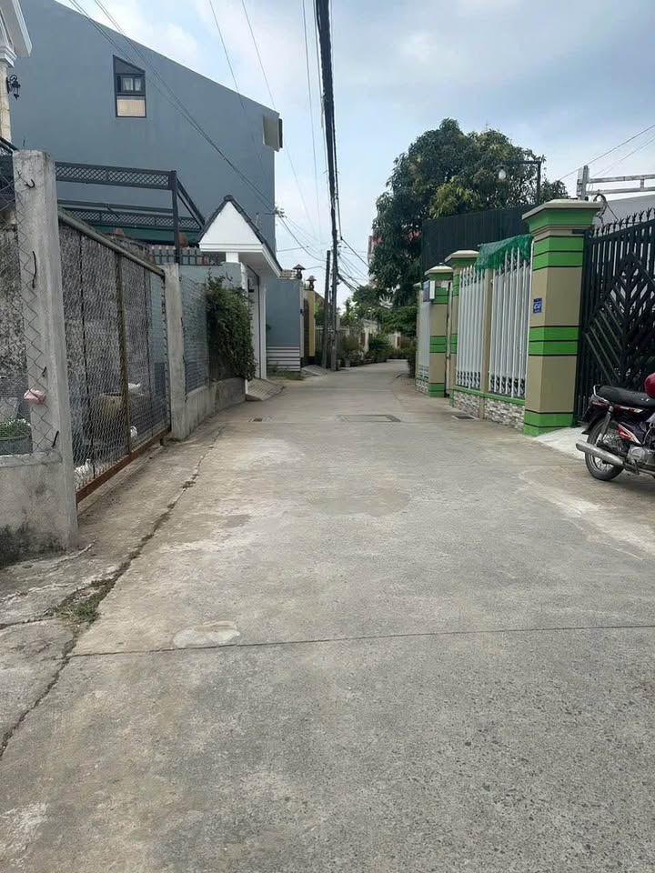 Bán nền góc 2 mặt tiền hẻm, 187m2 tại phường Phú Khương, Bến Tre