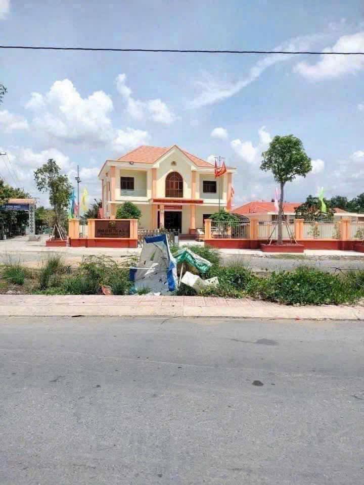 Đất thổ cư mặt tiền đường 7m, dân cư đông đúc, giá chỉ 450 triệu