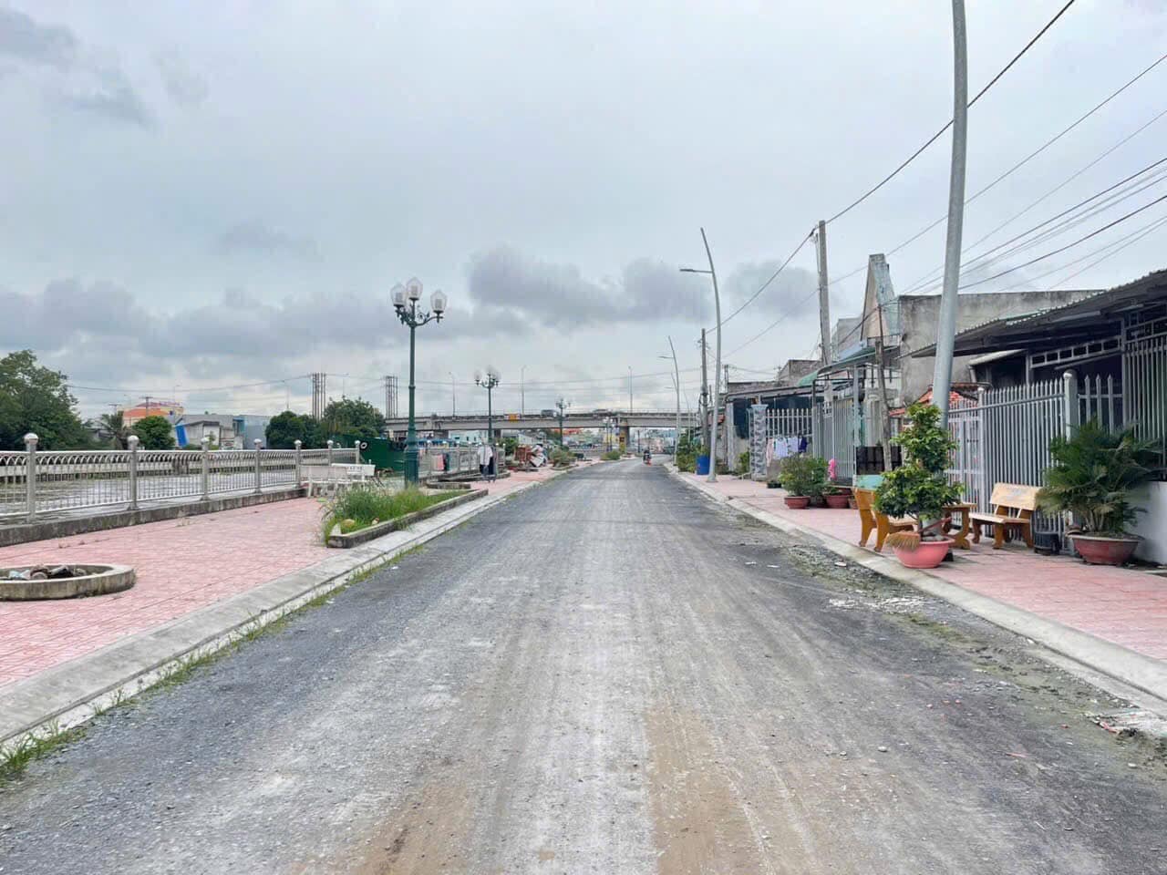 Nhà mặt tiền đường Bờ kè An Thạnh, Bến Lức, Long An đang chờ chủ mới