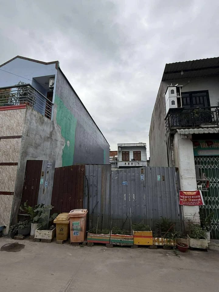 Đất Bình Dương Hai mặt tiền, kinh doanh xả láng, dân cư sung túc