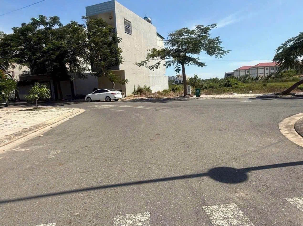 Bán đất vị trí đẹp tại khu dân cư Hoàn Cầu, Bà Rịa - Sổ đỏ thổ cư 100%