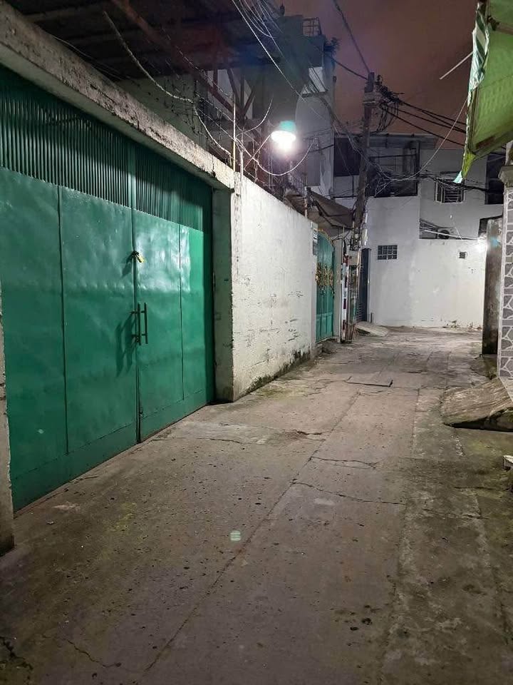 Bán đất tặng nhà 54m² hẻm xe hơi thông Đầm Sen, giá 4 tỷ