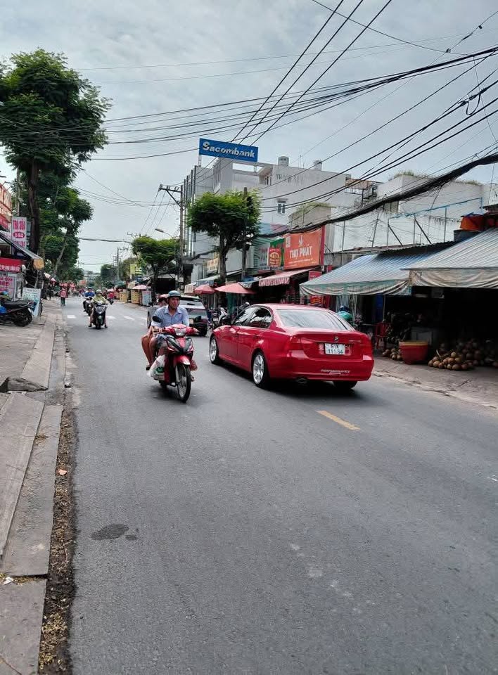 Nhà 3 tầng khu VIP Linh Xuân, diện tích 77m2, sổ hồng hoàn công, giá chỉ 6,5 tỷ