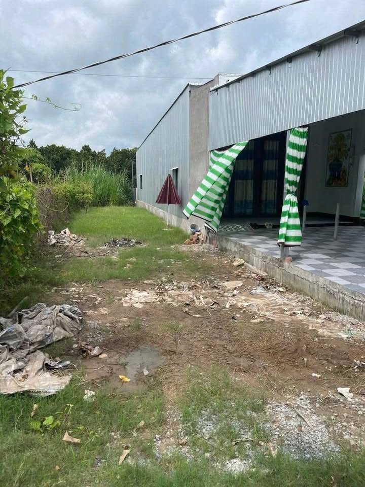 Bán nền thổ cư 180m2 - sổ đỏ sẵn sàng - giá hời 285 triệu