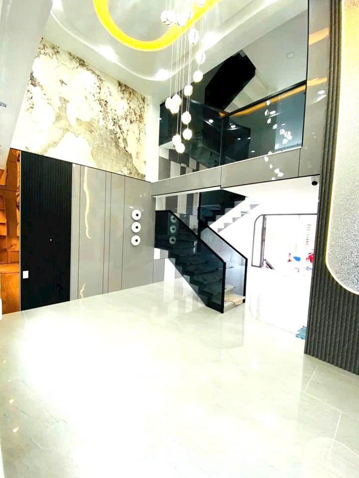 Nhà 5 tầng Gò Vấp, sát mặt tiền Phan Huy Ích, giá hời chỉ 7 tỷ