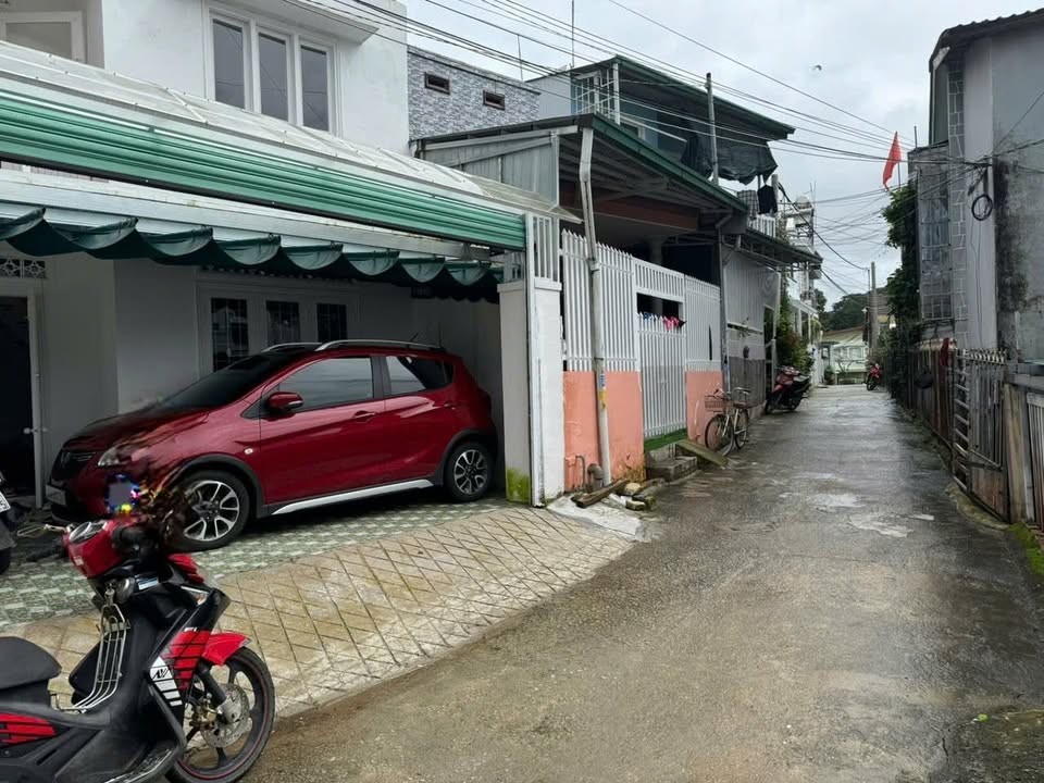 Đà Lạt nhà 117m² sổ riêng, ô tô đậu sân, giảm sốc 1 tỷ chỉ còn 6,5 tỷ