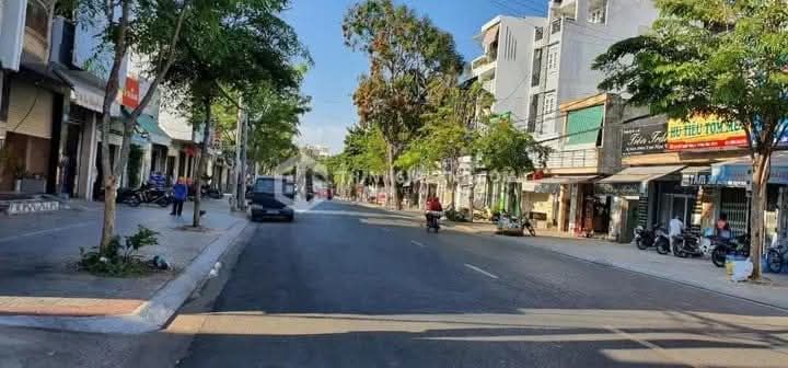 Chí Linh 2, Vũng Tàu biệt thự 4 phòng ngủ, full nội thất, đường rộng, giá hấp dẫn