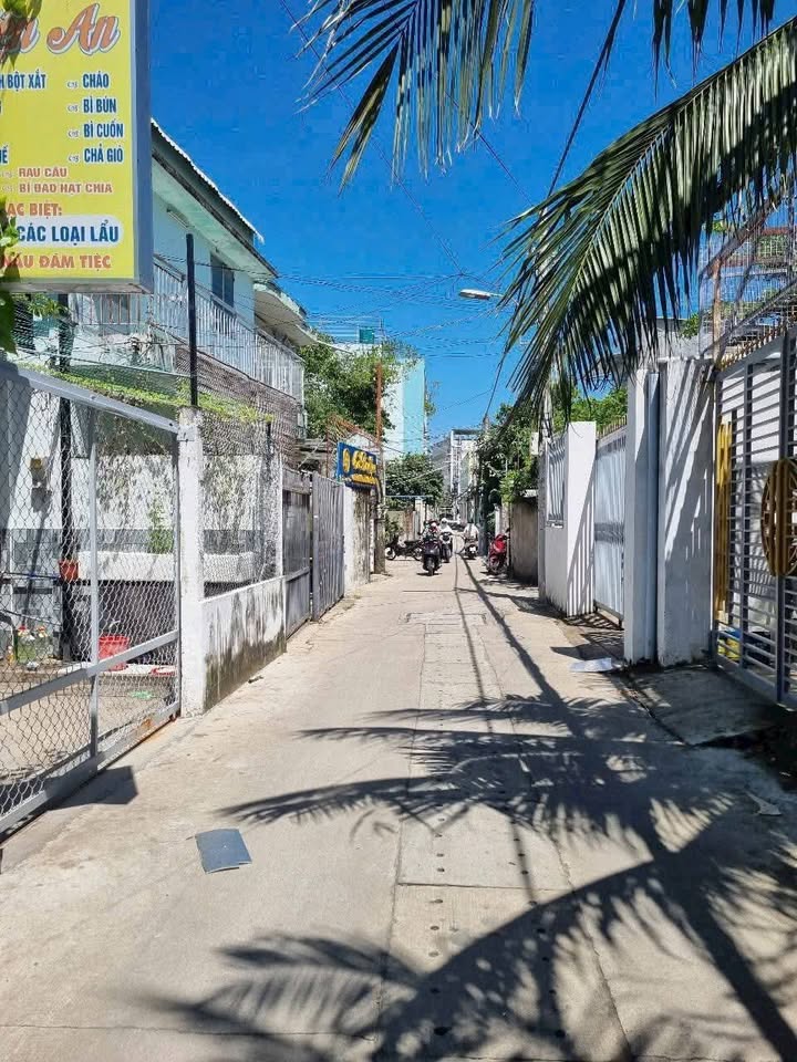 Chớp ngay cơ hội sở hữu nhà mặt tiền hẻm siêu hot tại phường 4, Bến Tre