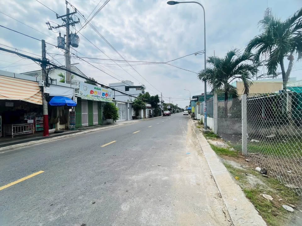 Đất góc 3 mặt tiền gần chợ đêm Mỹ Tho, kinh doanh hay an cư đều tuyệt