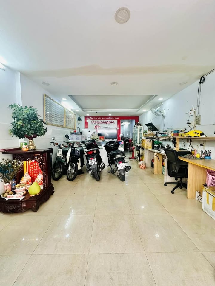 Mặt tiền kinh doanh Quận 11, gần đường 3 Tháng 2, diện tích 60m2, 4 tầng, 4 phòng ngủ