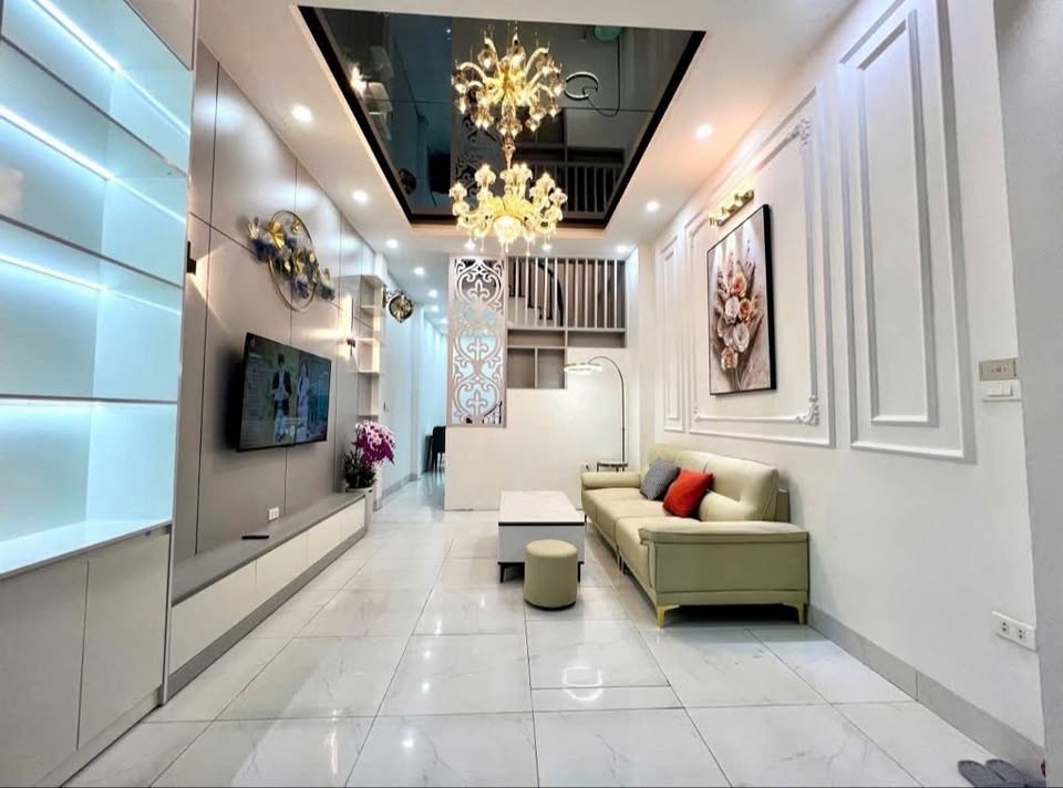 Nhà đẹp dân xây ở Đại Mỗ, diện tích 39m2, full nội thất xịn sò, chỉ việc xách vali về ở luôn