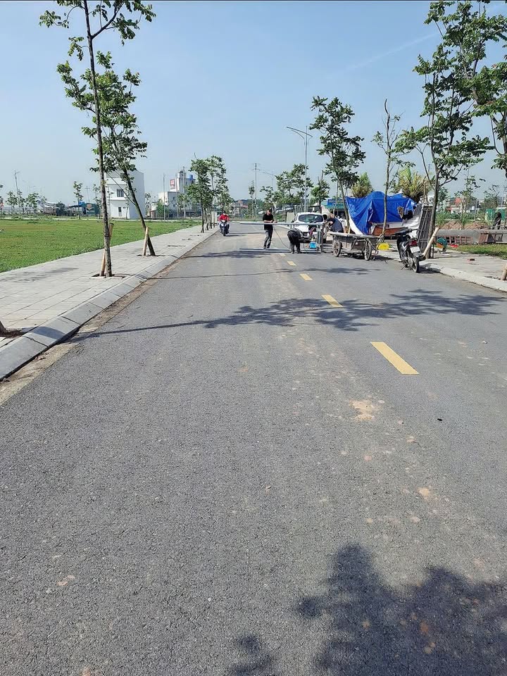 Đất vàng Tiền Hải, Thái Bình 100m2, mặt tiền 10m, giá nhỉnh 2 tỷ, đầu tư hay kinh doanh đều hời