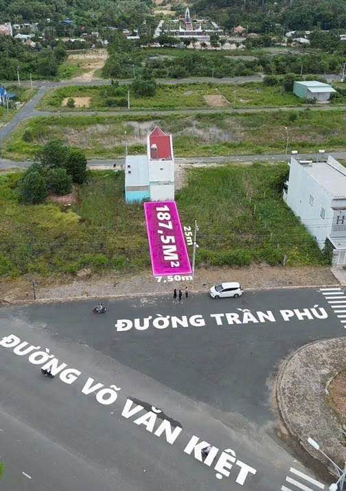 Đất nền mặt tiền rộng 7.5m - Vị trí đắc địa F7-26, Hà Tiên