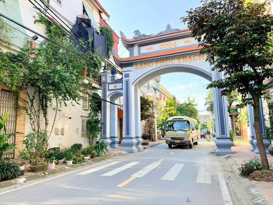 Đất Võng Xuyên 80m2, 2 mặt thoáng, kinh doanh sầm uất, giá chỉ 2,4 tỷ