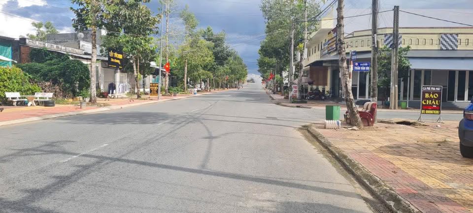 Đất vàng Vị Thanh mặt tiền Lê Quý Đôn, đối diện công viên, giá hời