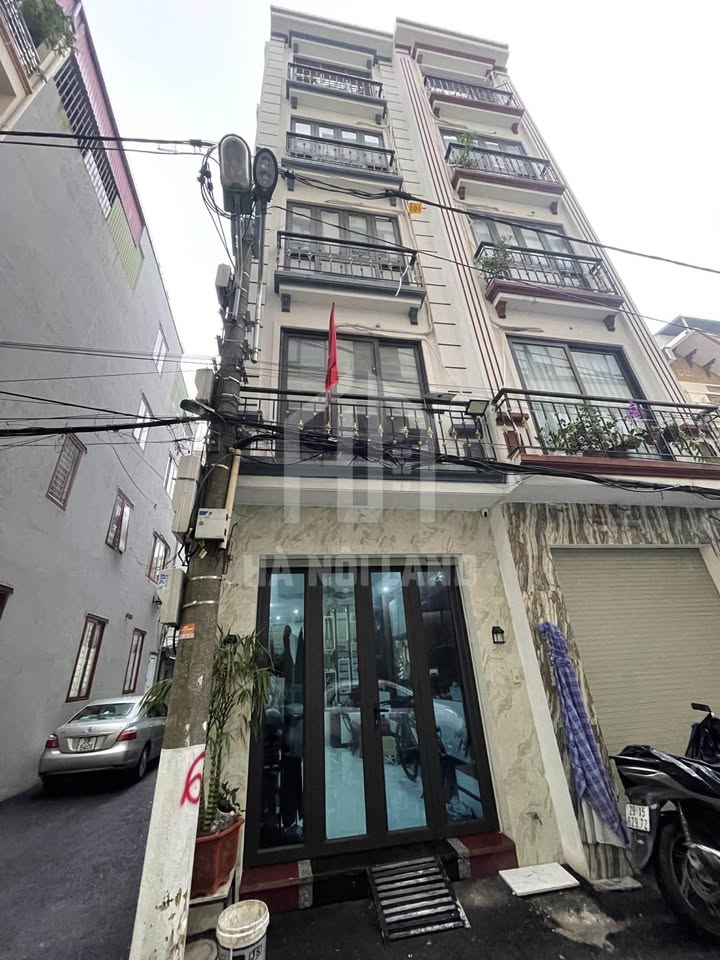 Nhà 5 tầng góc Lai Xá, tô đỗ cửa, tiện ích đầy đủ, giá hời